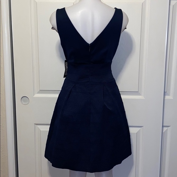 NWT New York & Company Sleeveless Dress - Picture 4 of 11